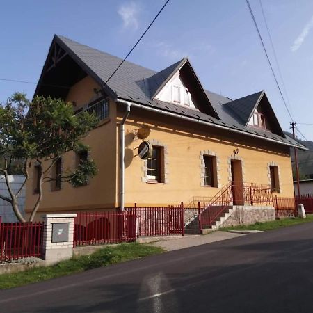 Penzion Serafin Ruzomberok Esterno foto